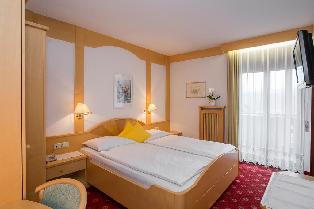 Hotel Alexandres Аппиано-Сулла-Страда-дель-Вино Экстерьер фото