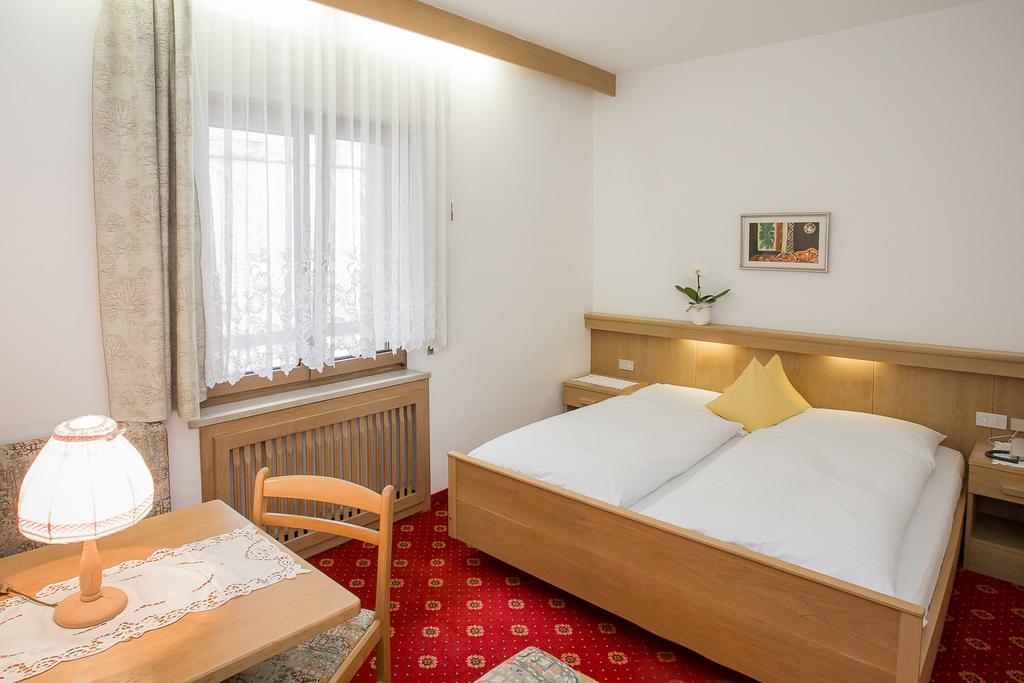 Hotel Alexandres Аппиано-Сулла-Страда-дель-Вино Экстерьер фото